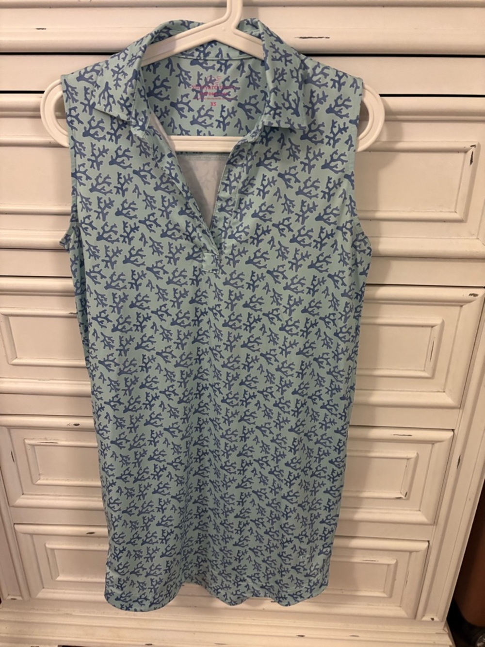 Vineyard Vines Light Blue dress with Navy Blue Coral Print XS